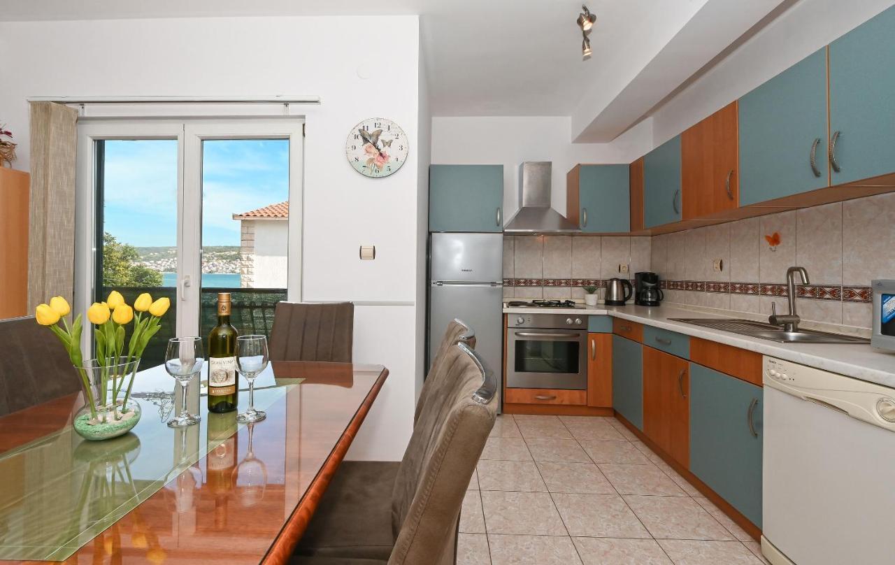 Apartments Marija Трогір Екстер'єр фото